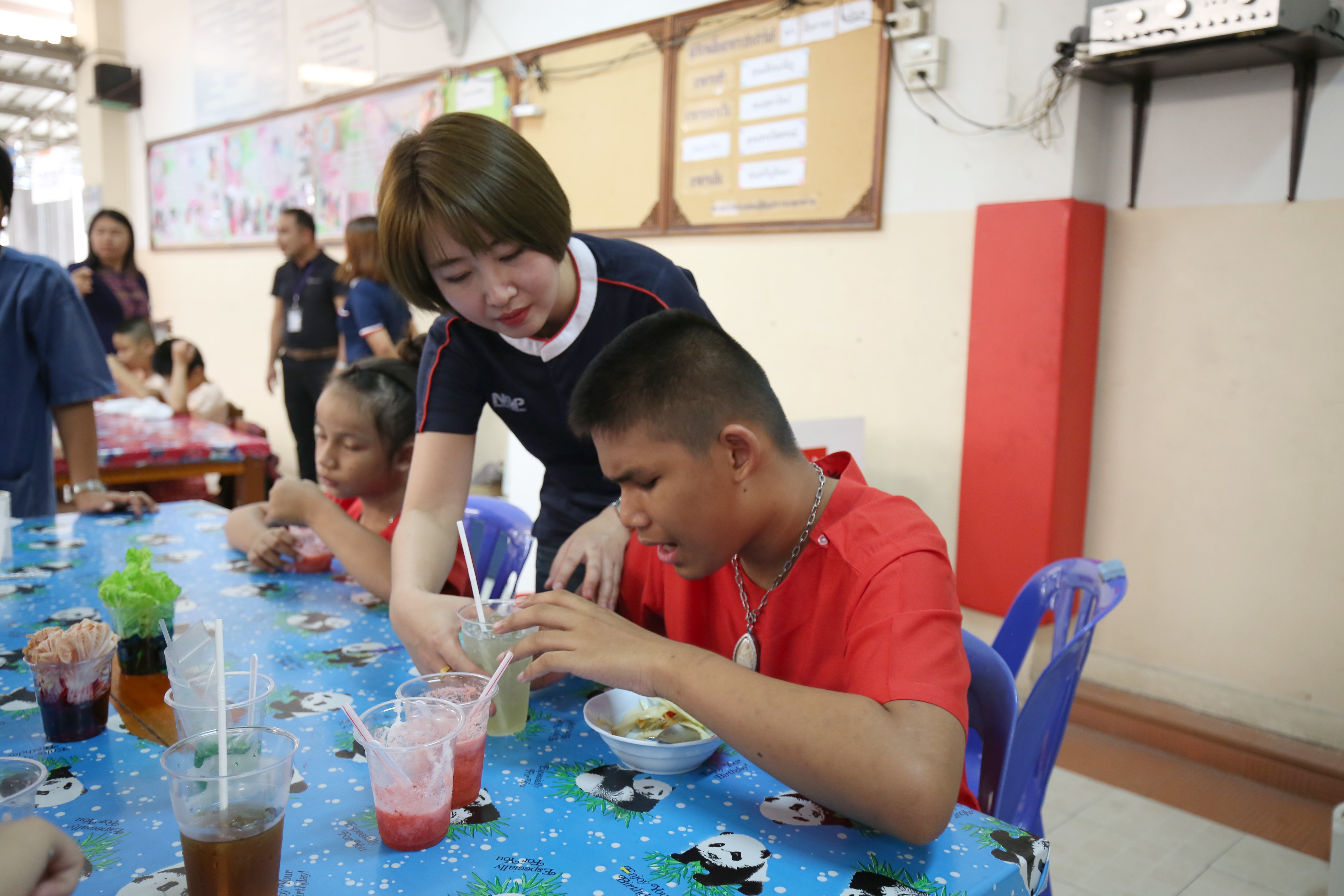 NCP มอบผลิตภัณฑ์เพื่อสุขภาพให้โรงเรียนบ้านเด็กรามอินทรา