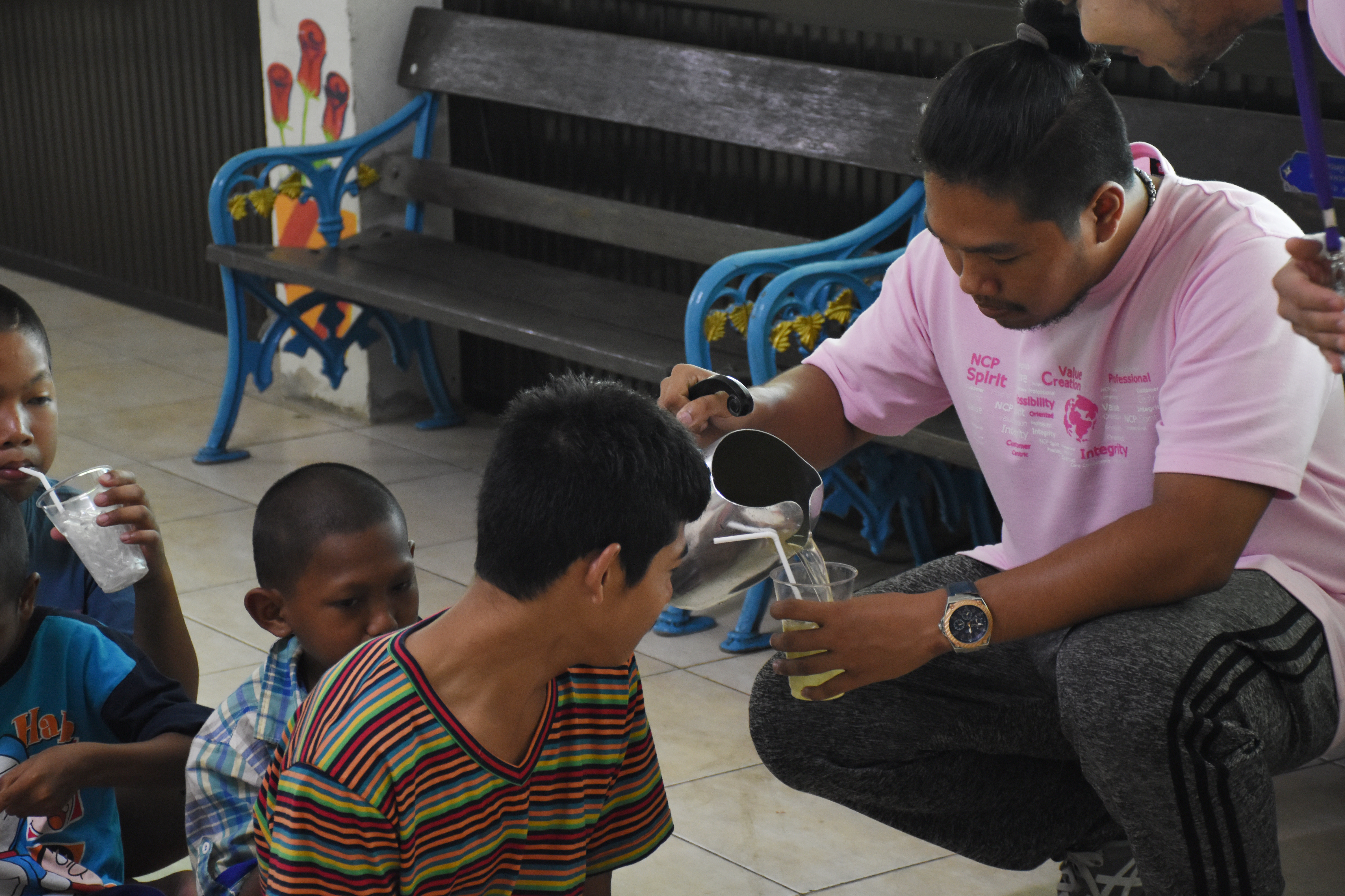 NCP ส่งเสริมเยาวชนเข้มแข็ง มอบผลิตภัณฑ์เพื่อสุขภาพให้บ้านเด็กธรรมรักษ์ ลพบุรี