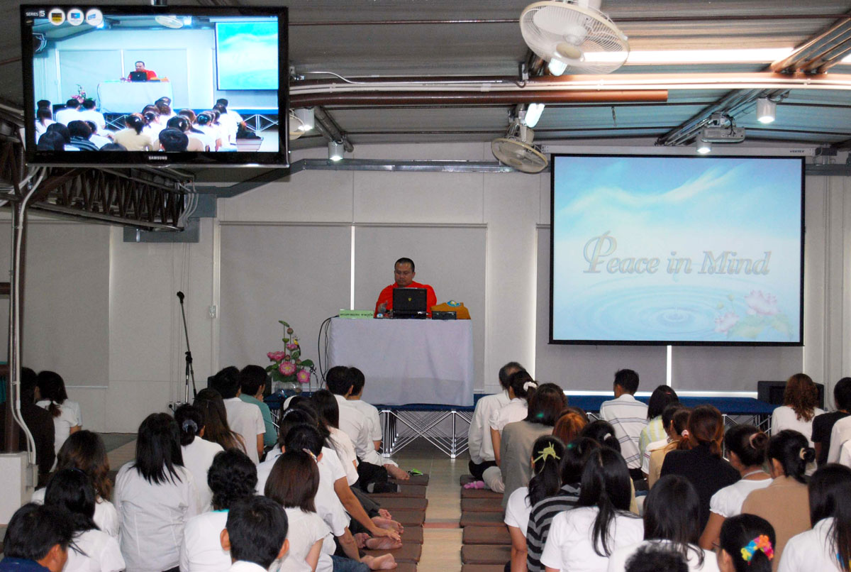 Peace in Mind “ธรรมกับการทำงาน และพระคุณแม่”